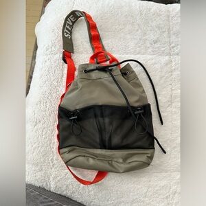 Small Steve Madden bag